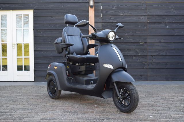 For Motion Triflex three-wheel scooter, 32 km/h, 20 Ah lithium battery (approx. 40 km)