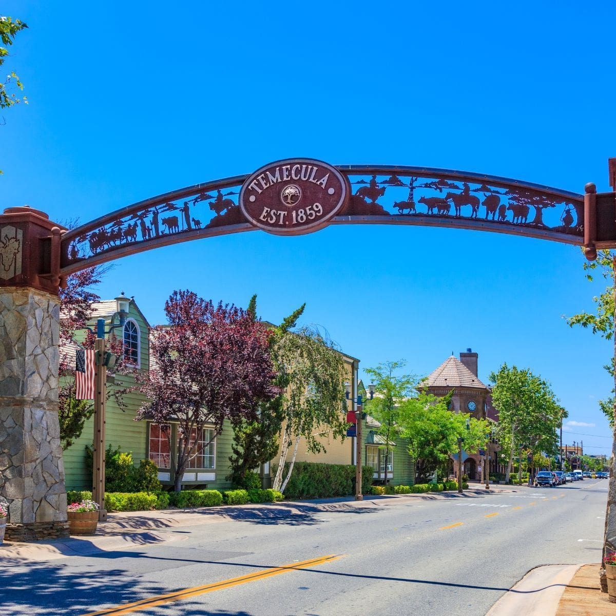 A street with a sign that says 