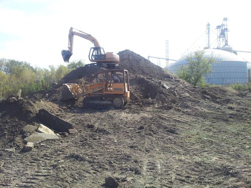 USA 1 — Excavator and Big Pile of Dirt in Mendota, IL