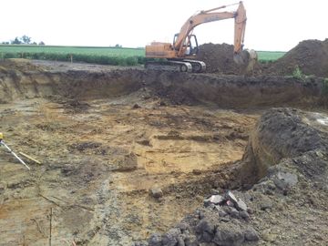Excavation — Excavator Digging in Mendota, IL