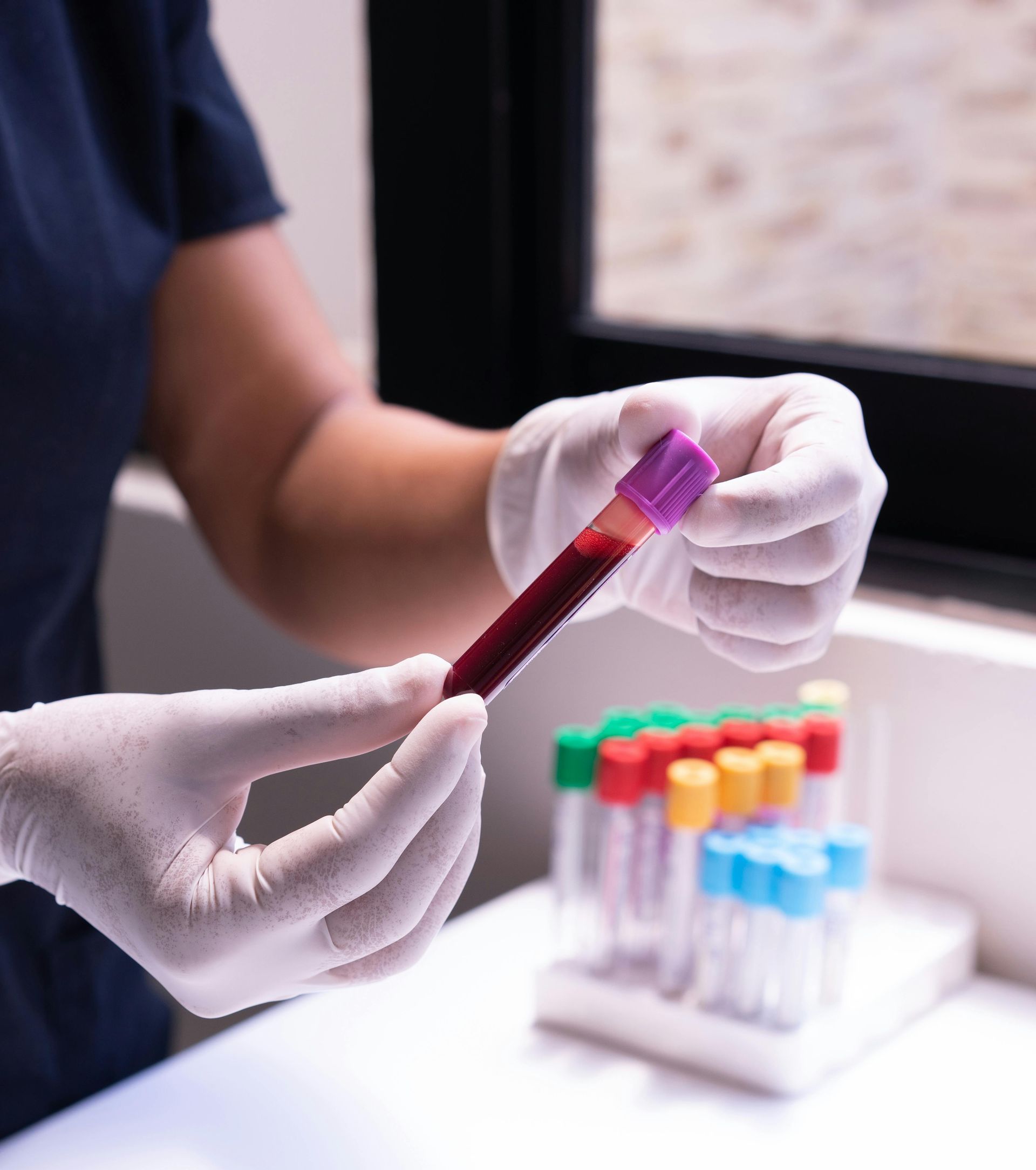 Primary car doctor in Houston, TX with a patient