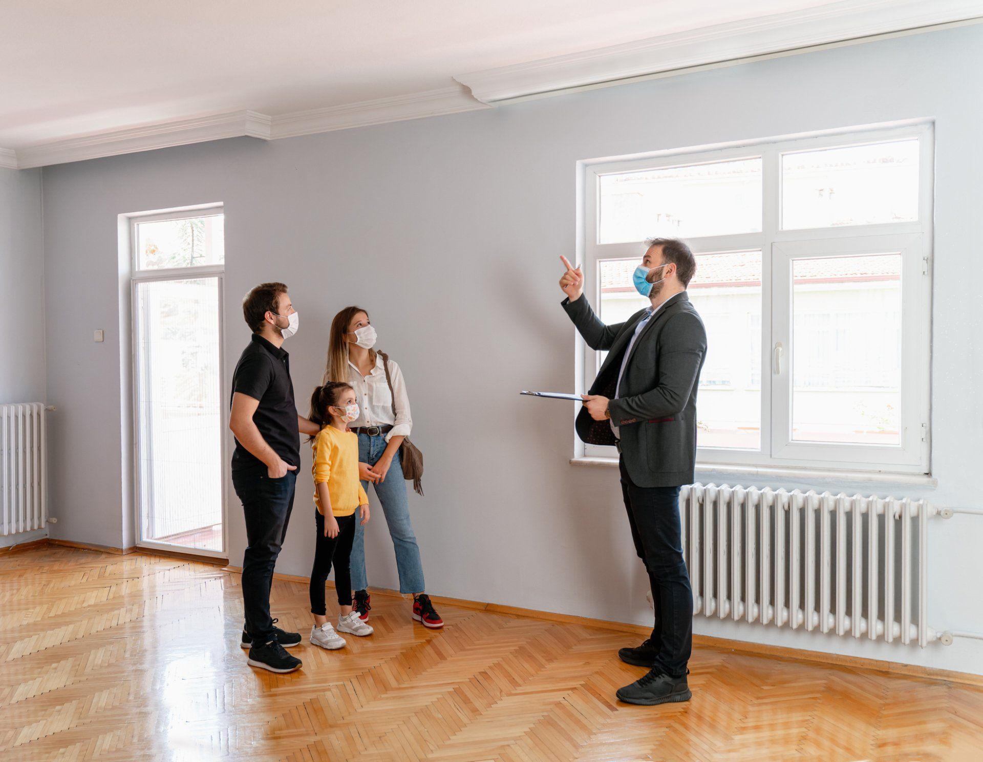 Couple Looking New Home - Montgomery, AL - Robert Adams Real Estate