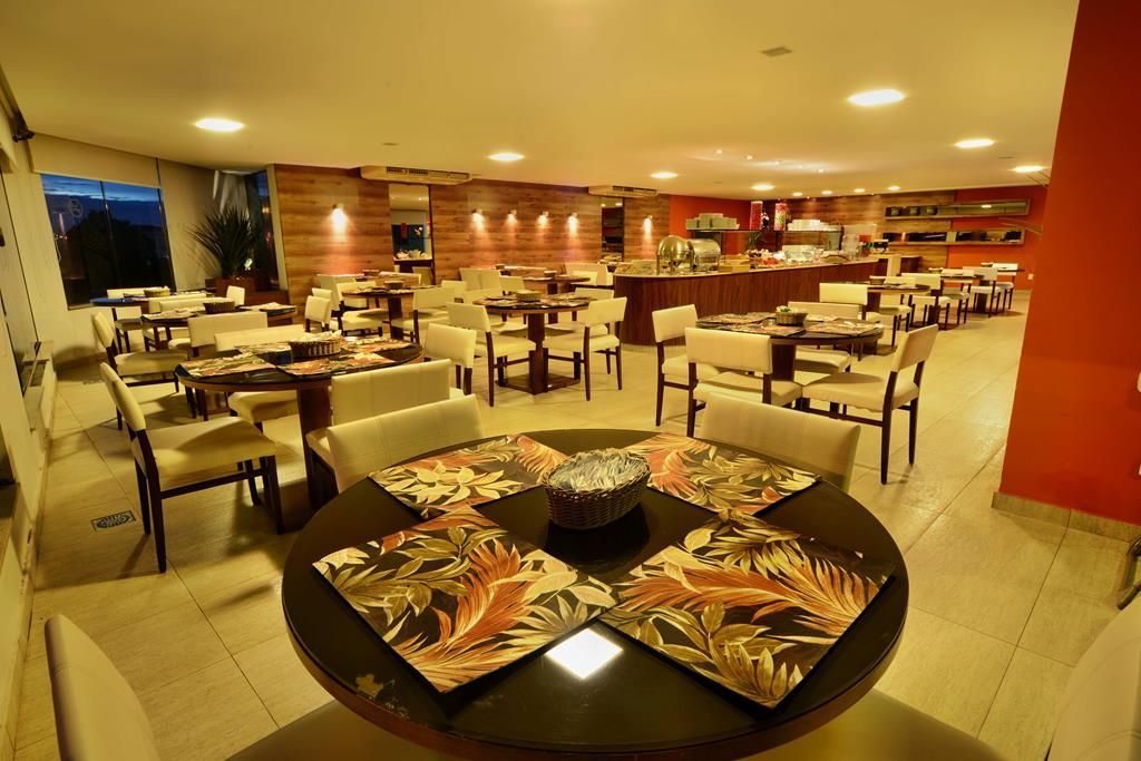 Lazer e tranquilidade no Hotel JK Premium, com espaços perfeitos para relaxar e se divertir.