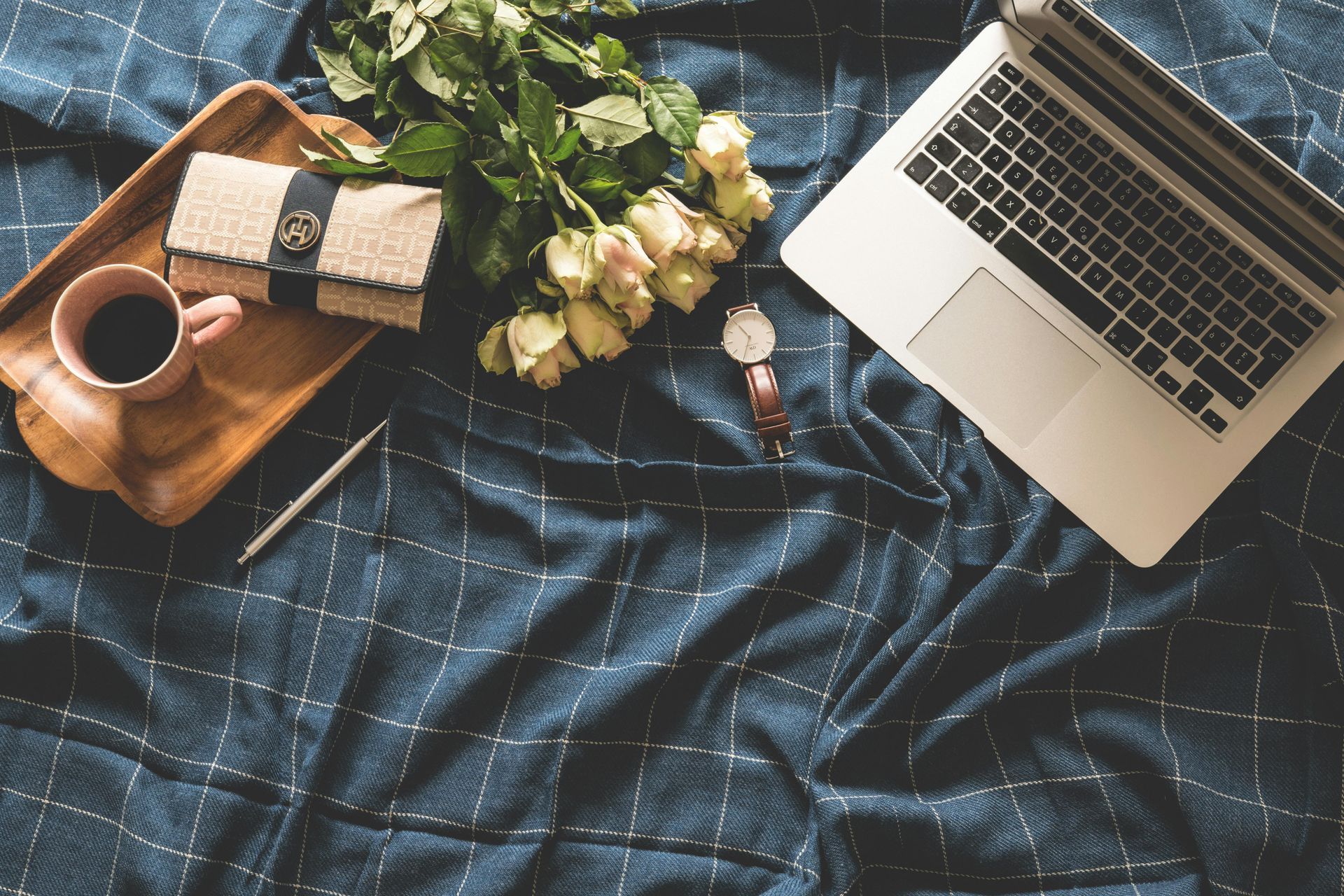Computer and Flowers - Business and Notary Solutions, LLC - Spring, TX