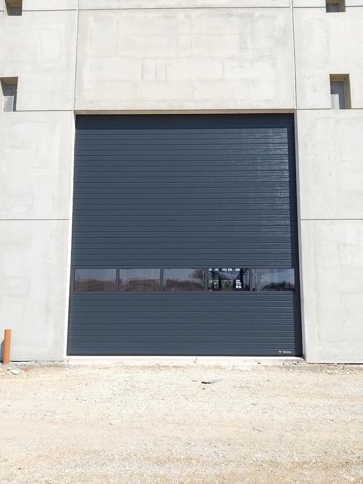 serranda blu per aziende