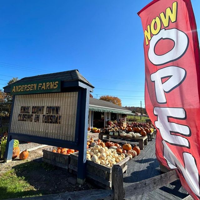 Andover Stand | Andersen Farms