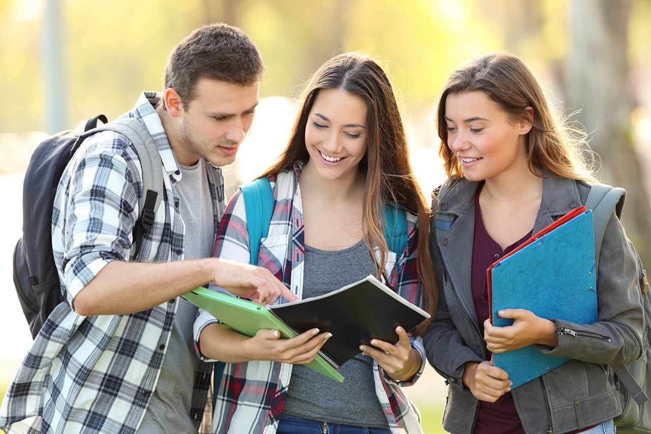 Estudantes no Vestibular 2022.2 Unifase