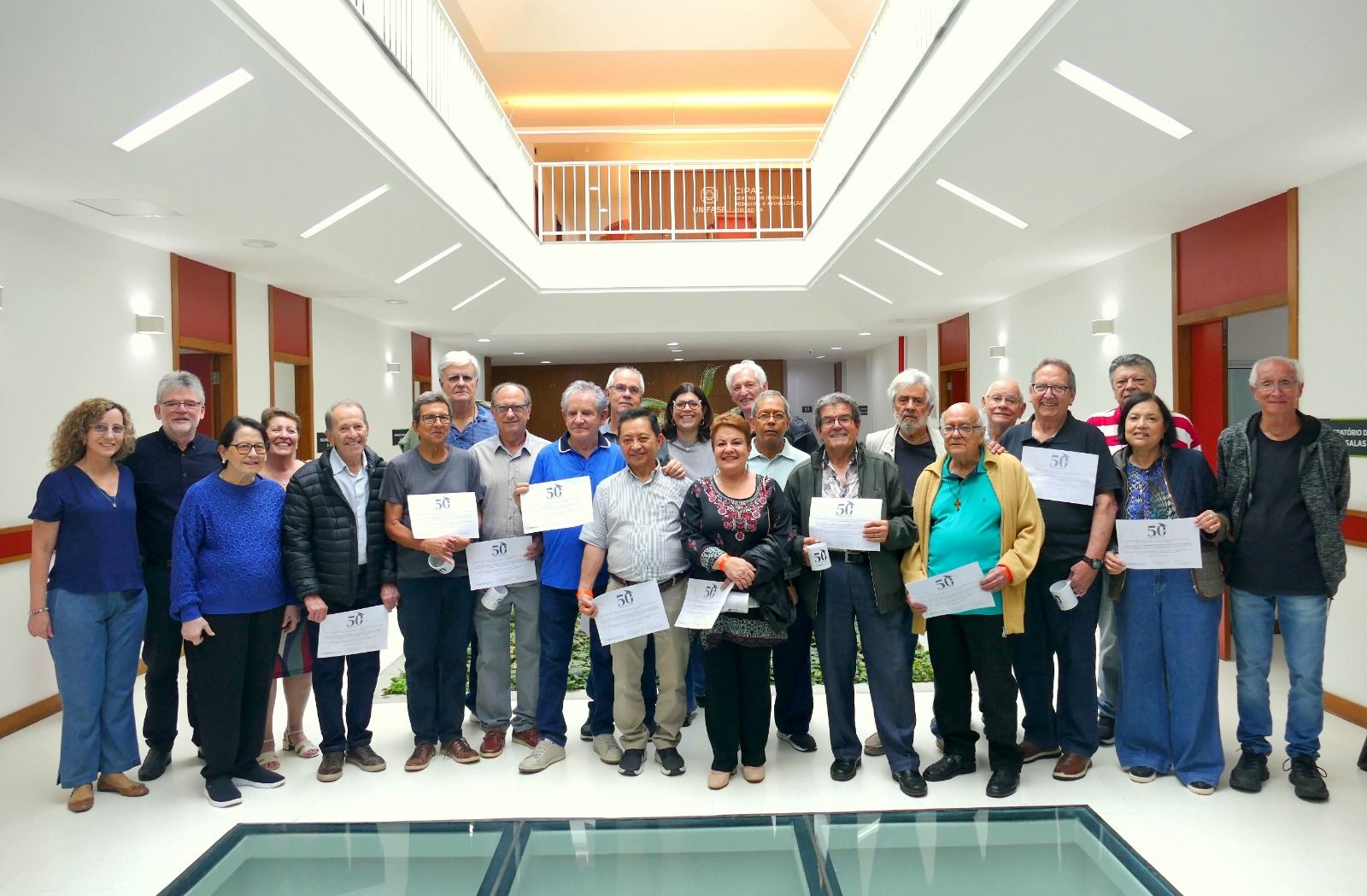 Jubileu de Ouro: Terceira turma da Faculdade de Medicina de Petrópolis comemora 50 anos de formatura