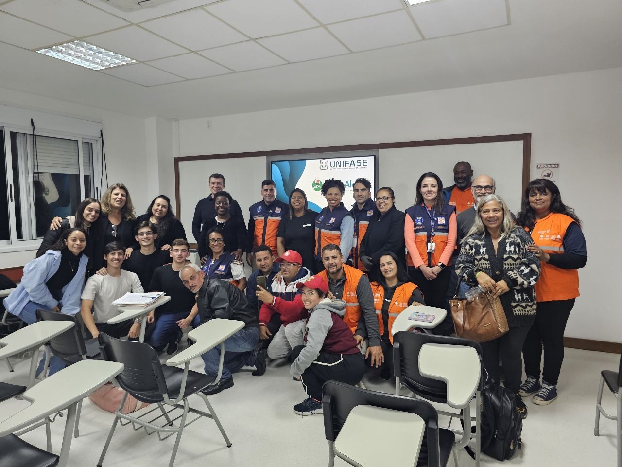 Alunos da UNIFASE desenvolvem aplicativo para prevenção de desastres geohidrológicos em Petrópolis