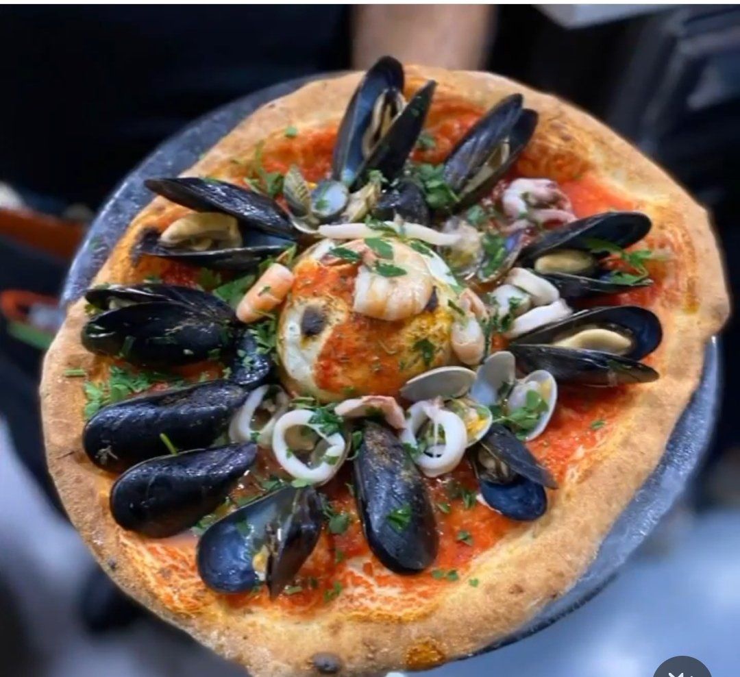 pizza ai frutti di mare