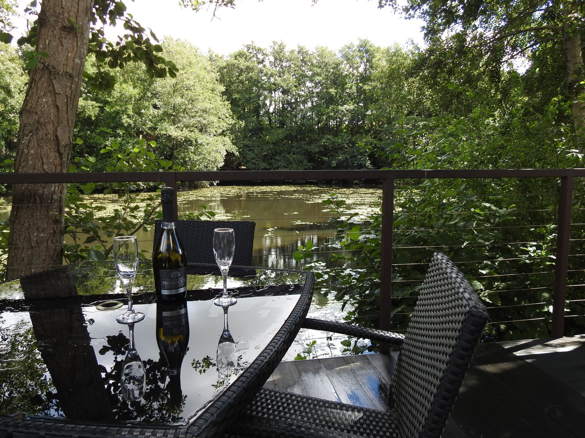 Lakeside Lodges with Hot Tub