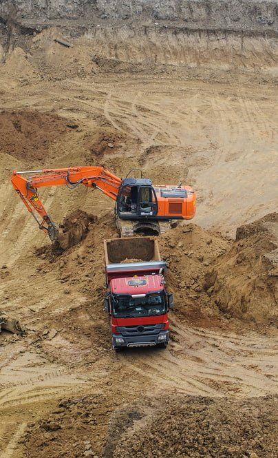 Dump Truck — Copp & Co Civil & Plant Hire in Mount Julian, QLD