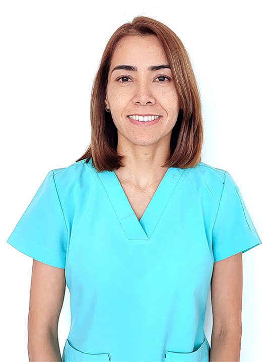 DRA. CLAUDIA VIRIDIANA PIÑA RAMÍREZ - Médico oncólogo experta