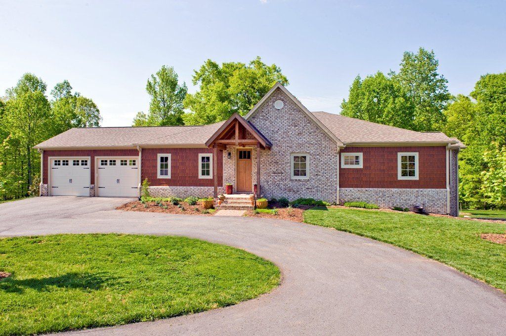 Home Front Exterior | Wishon & Carter Builders