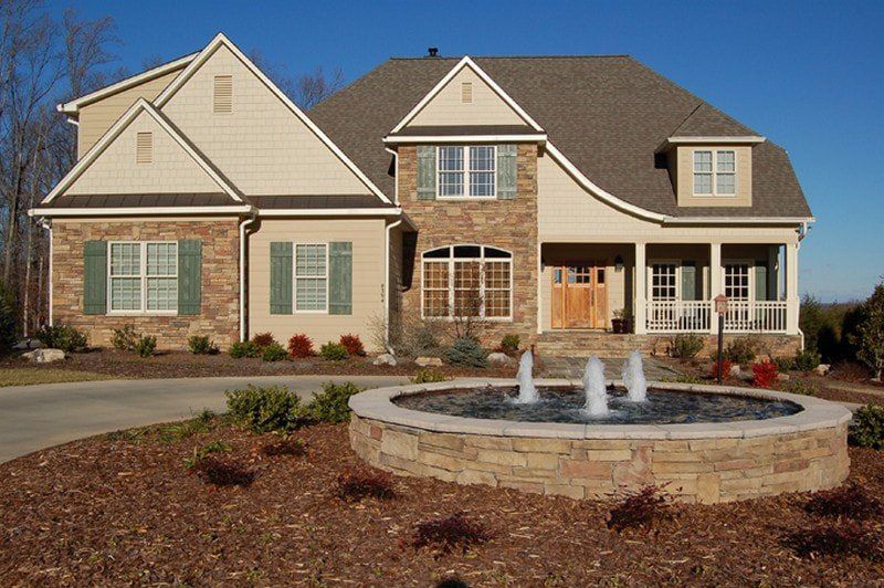 Home Front Exterior | Wishon & Carter Builders