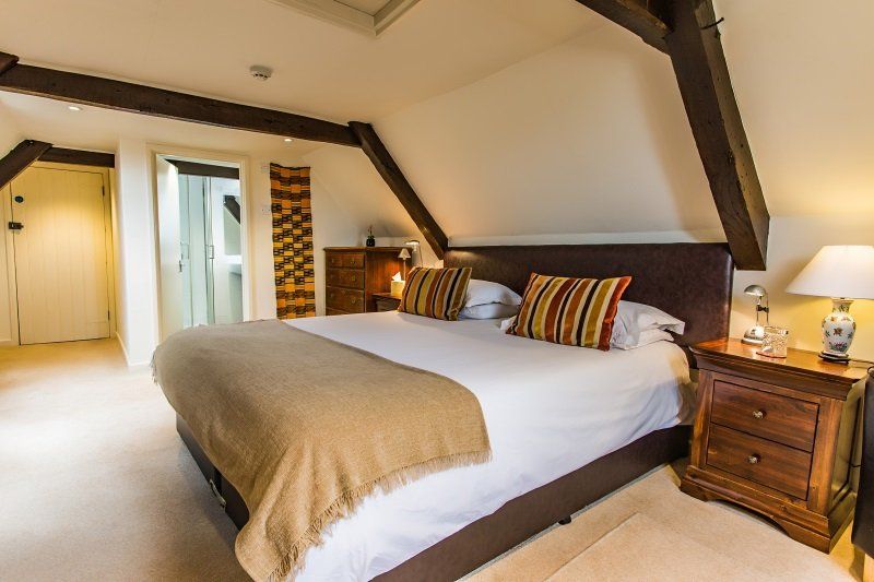 B&B Double Room Accommodation Chipping Sodbury, Bristol