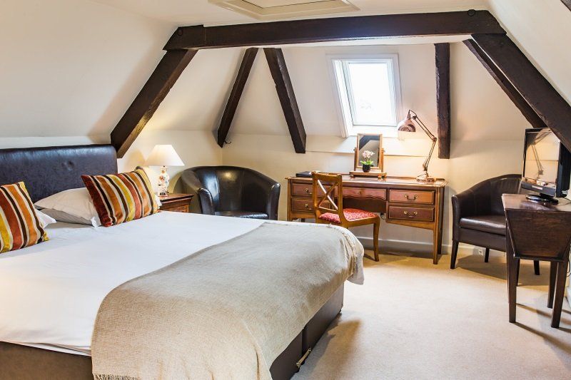 B&B Double Room Guest Accommodation Chipping Sodbury, Bristol