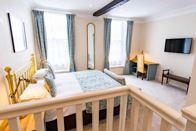 B&B Double Room Accommodation Chipping Sodbury, Bristol