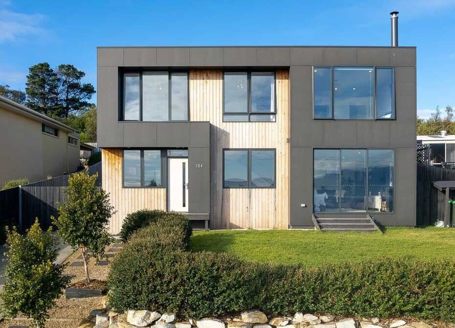 Luxury House Exterior — South Arm, TAS — Dynamic Architectural Drafting & Building Designs