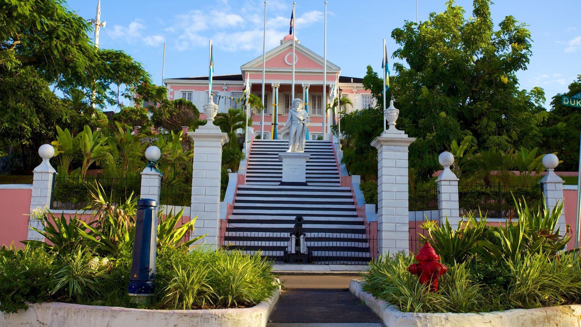 Exterior photo of front of Governor's House in Nassau, Bahamas