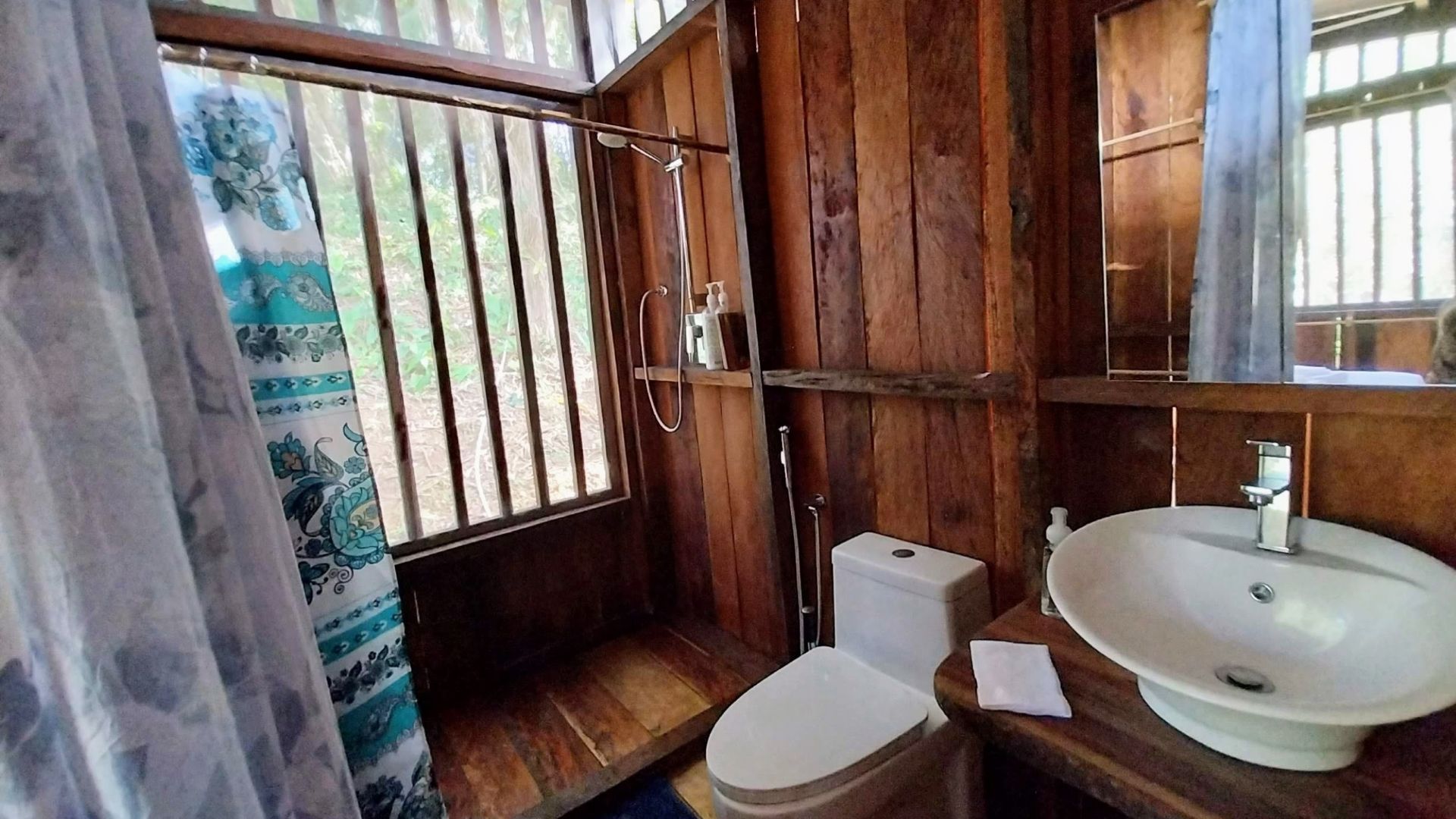 handcrafted beachfront cabana bathroom