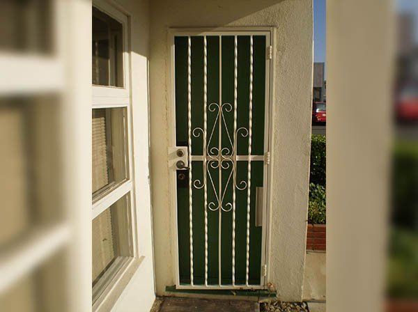 Entry Gate Simple Design — Ste. K Santee, CA — Sam's Fencing Inc.