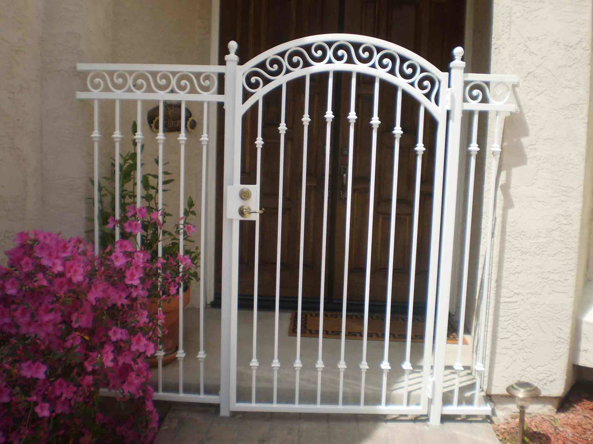 White Fence — Ste. K Santee, CA — Sam's Fencing Inc.