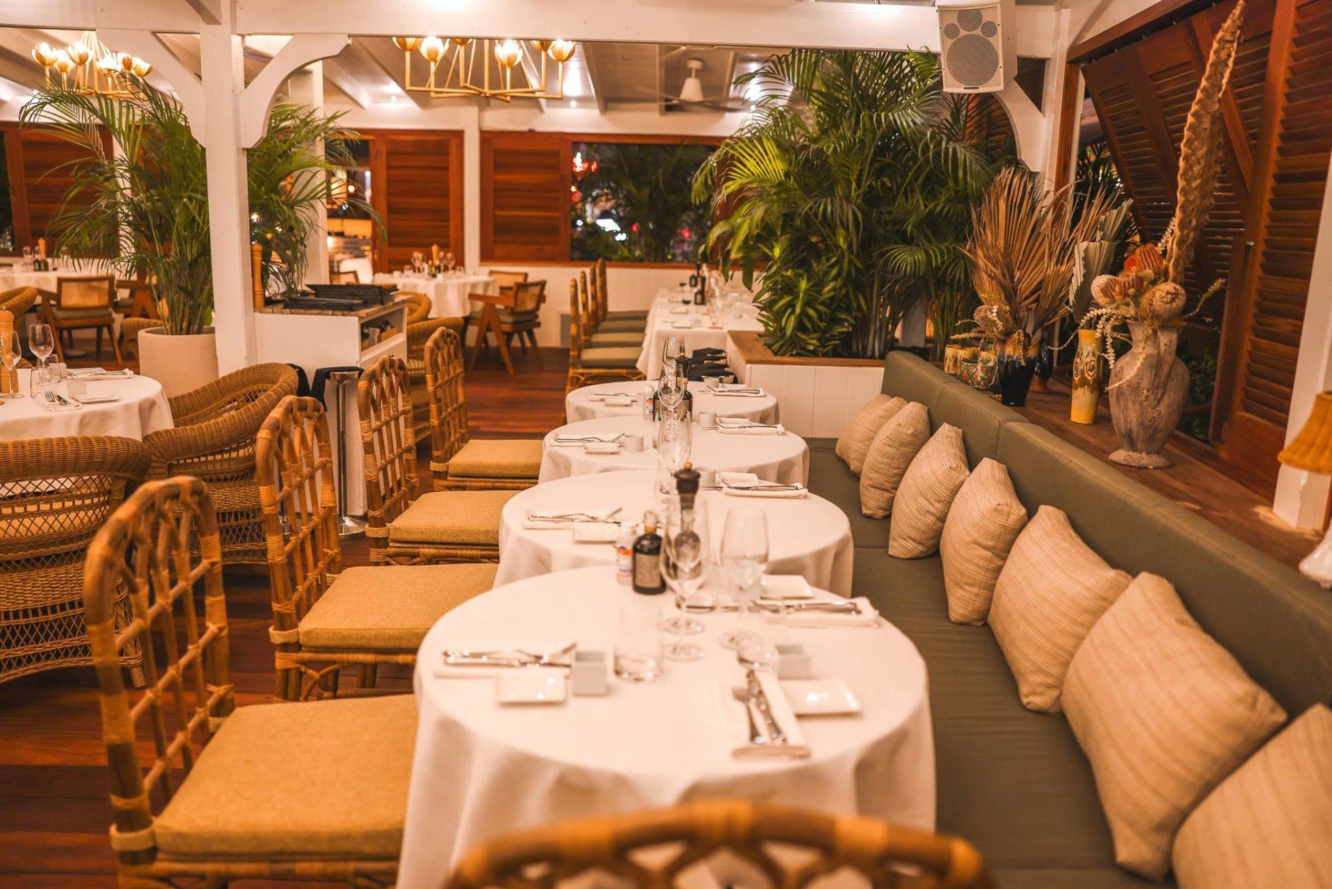 Contact Us Reserve a table Maison Mère Restaurant