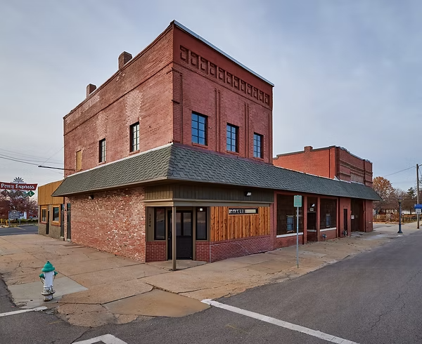 Pony Bar & Goetz Museum