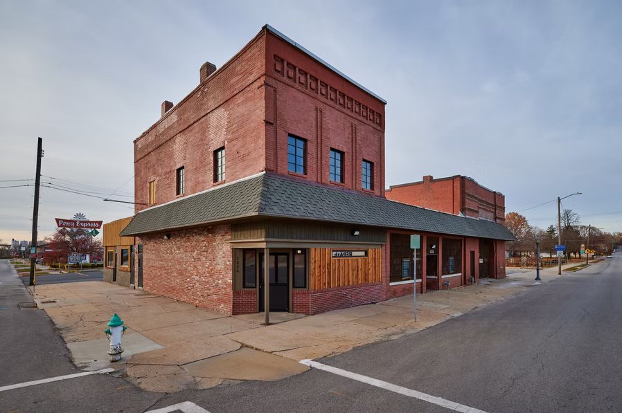 Pony Bar & Goetz Museum