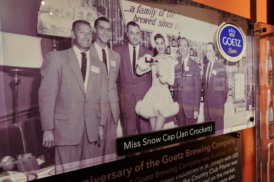 Pony Bar & Goetz Museum