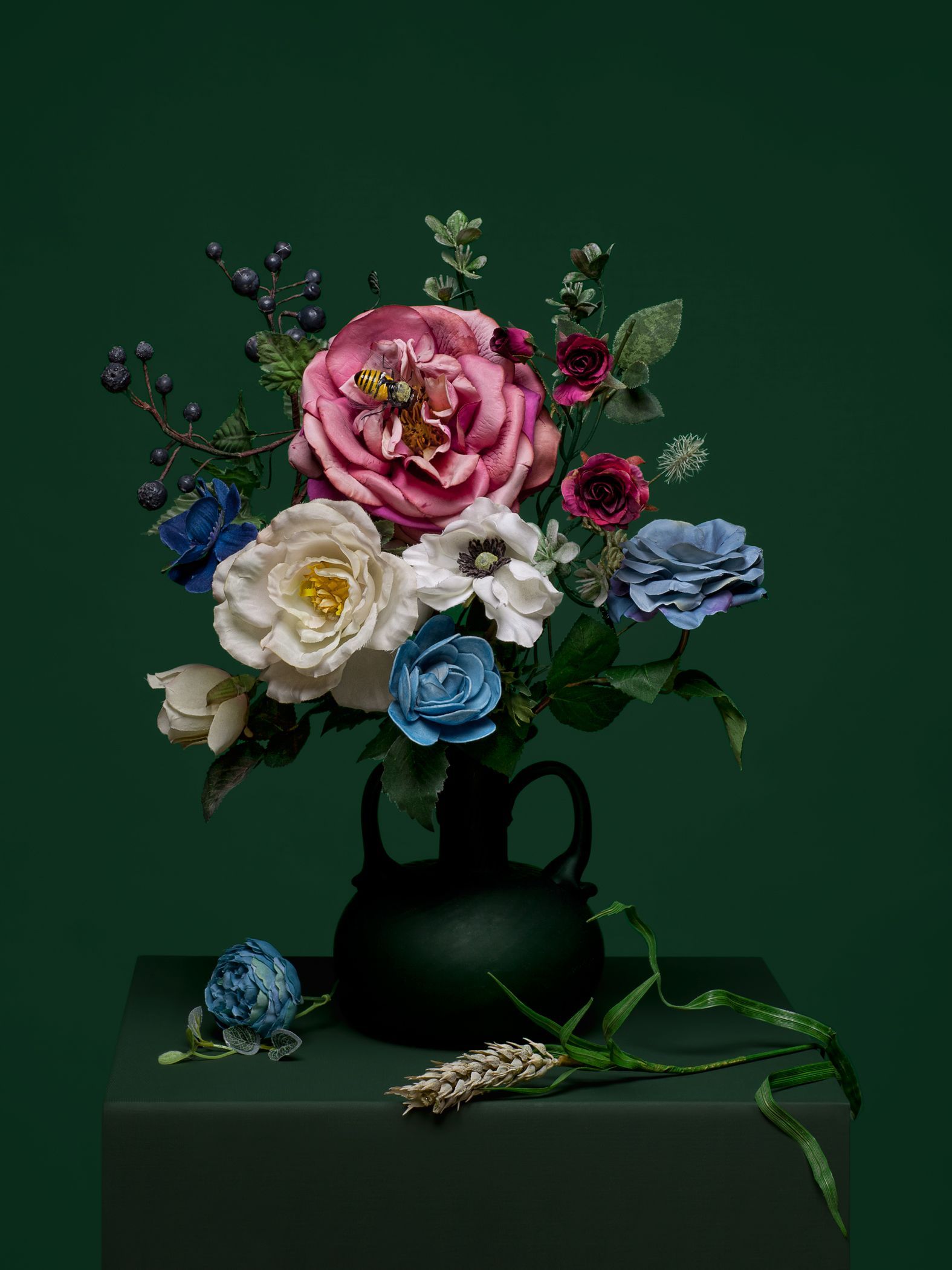 © Jacqueline Louter, Flowers in a vase with bumblebee