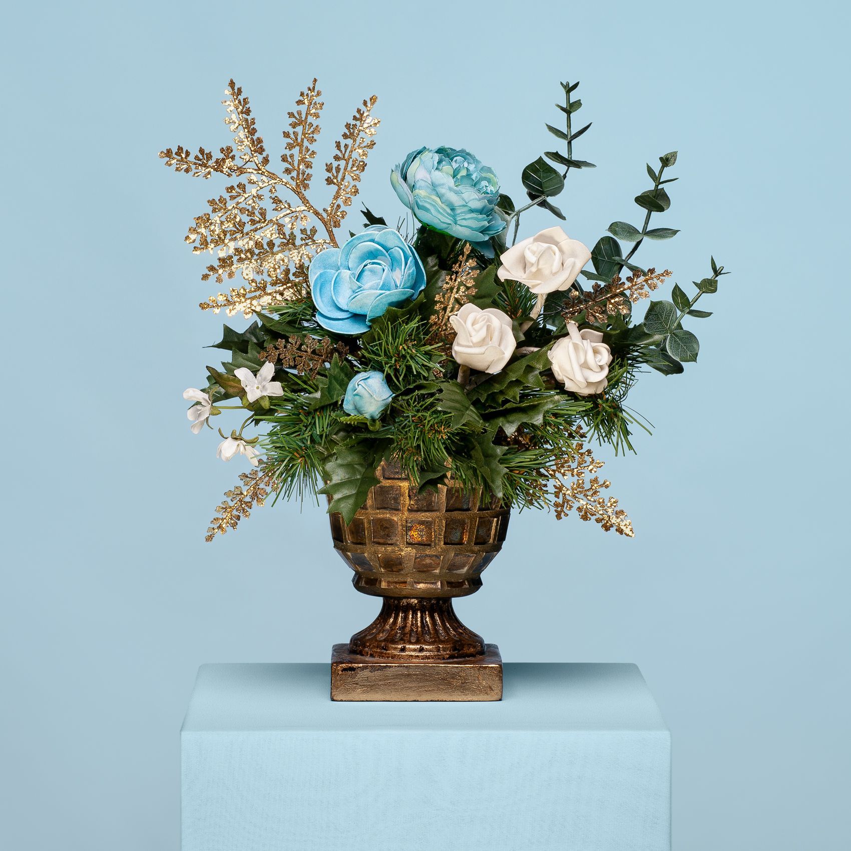 © Jacqueline Louter, Christmas Rose, 2024