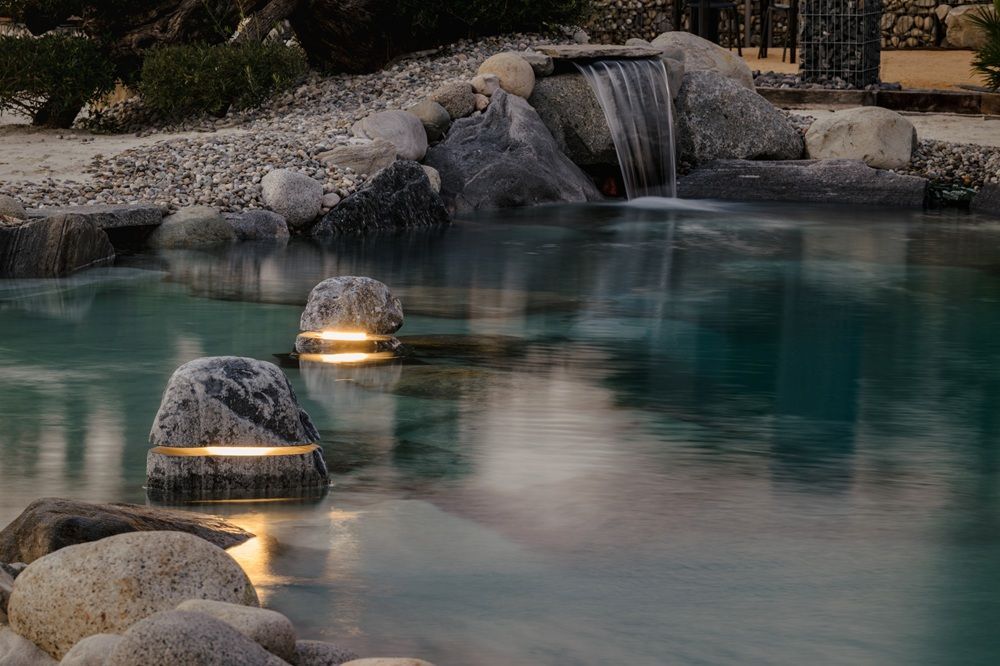 arredo per giardini ed esterni realizzato da Rocks Design