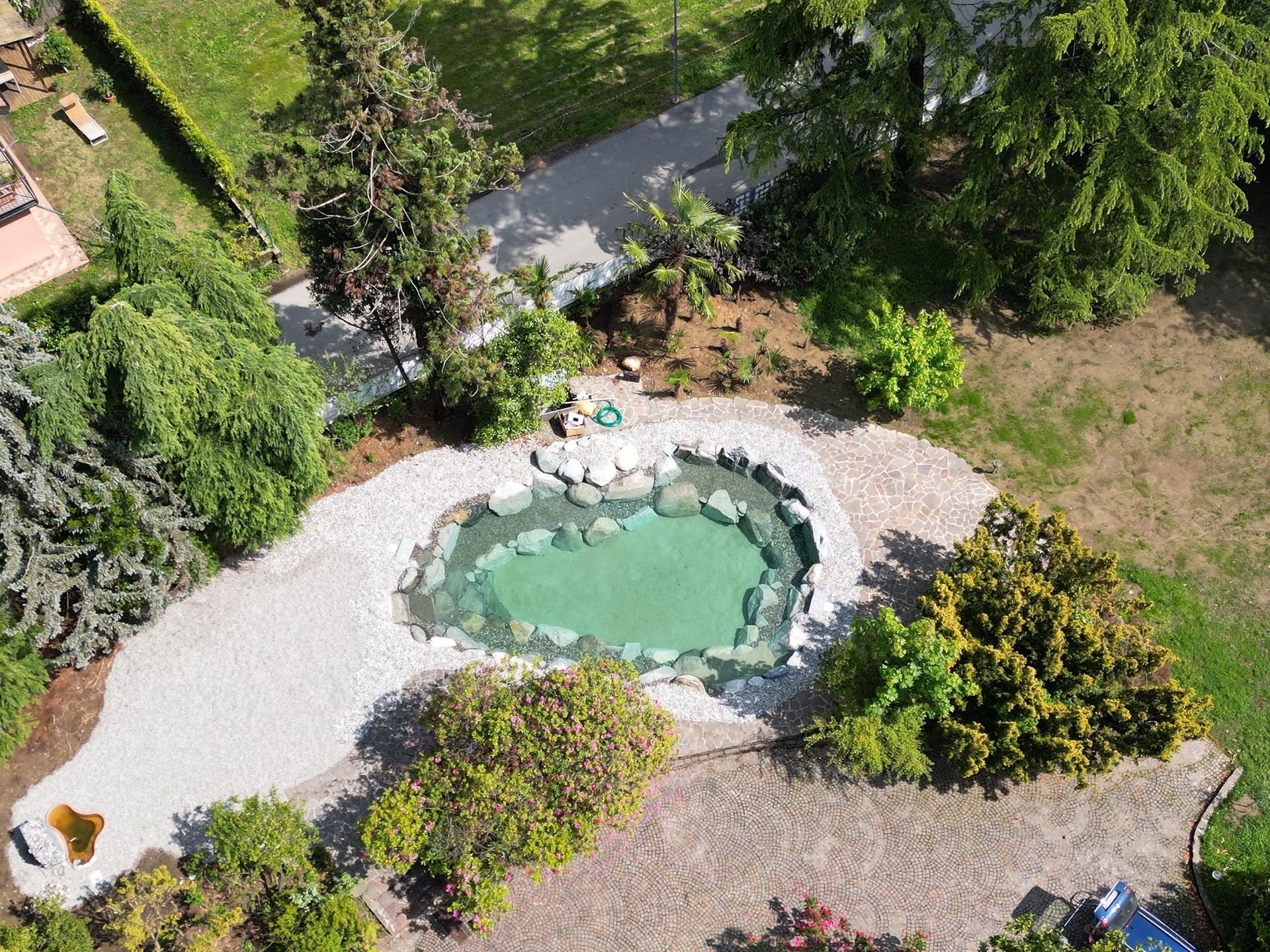 piscina alpina naturale realizzata da Rocks Design