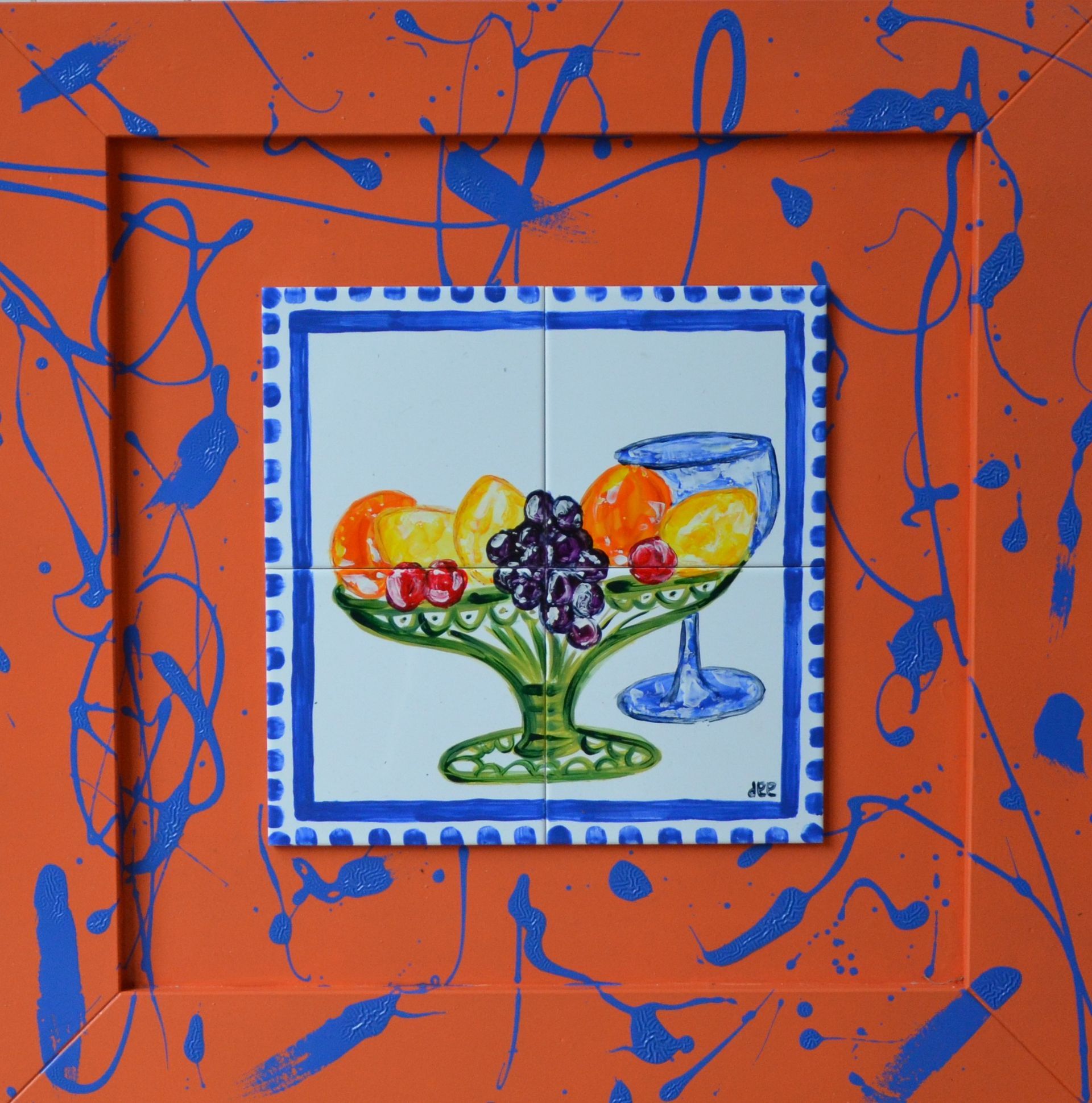 
Oranje rode krab met alle kleuren spetters op zwart wit gestreepte lijst met knalroze rand.  Tegeltableau 16 tegels á 15 x 15 cm. Totale omvang  90 x 90 cm. handbeschilderde tegeltjes afgebakken in oven keukendecoratie wanddecoratie keukendesign interieur kleurrijkwonen. tegeltableaus, tegelkunst, tegeltjekunst, wandtegels, handbeschilderde tegels. 