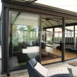 veranda con porta scorrevole