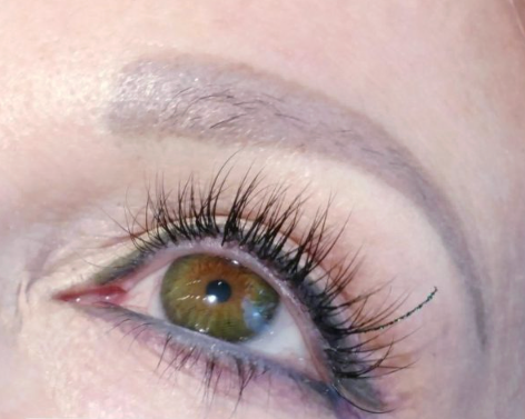 close-up of permanent makeup that needs restoration