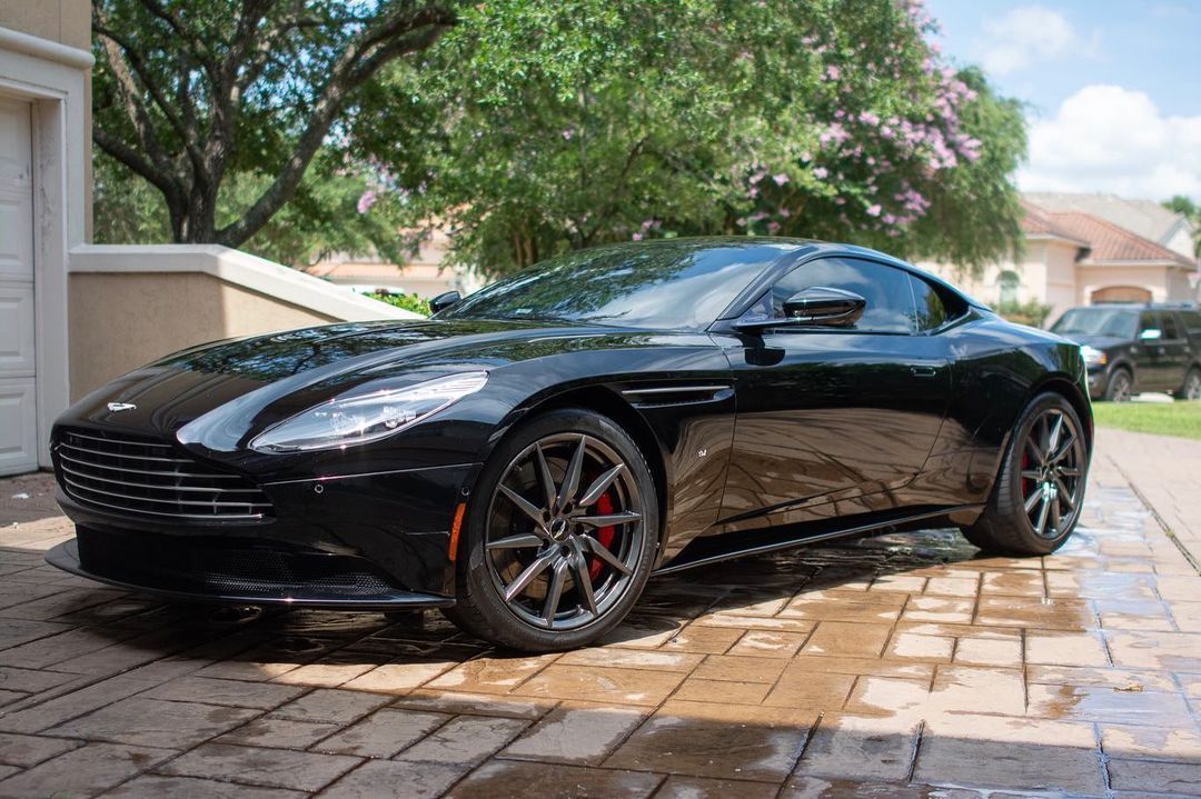 2018 Aston Martin DB11