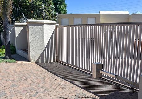 Timber Gate  — Automatic Gates In Brendale,QLD