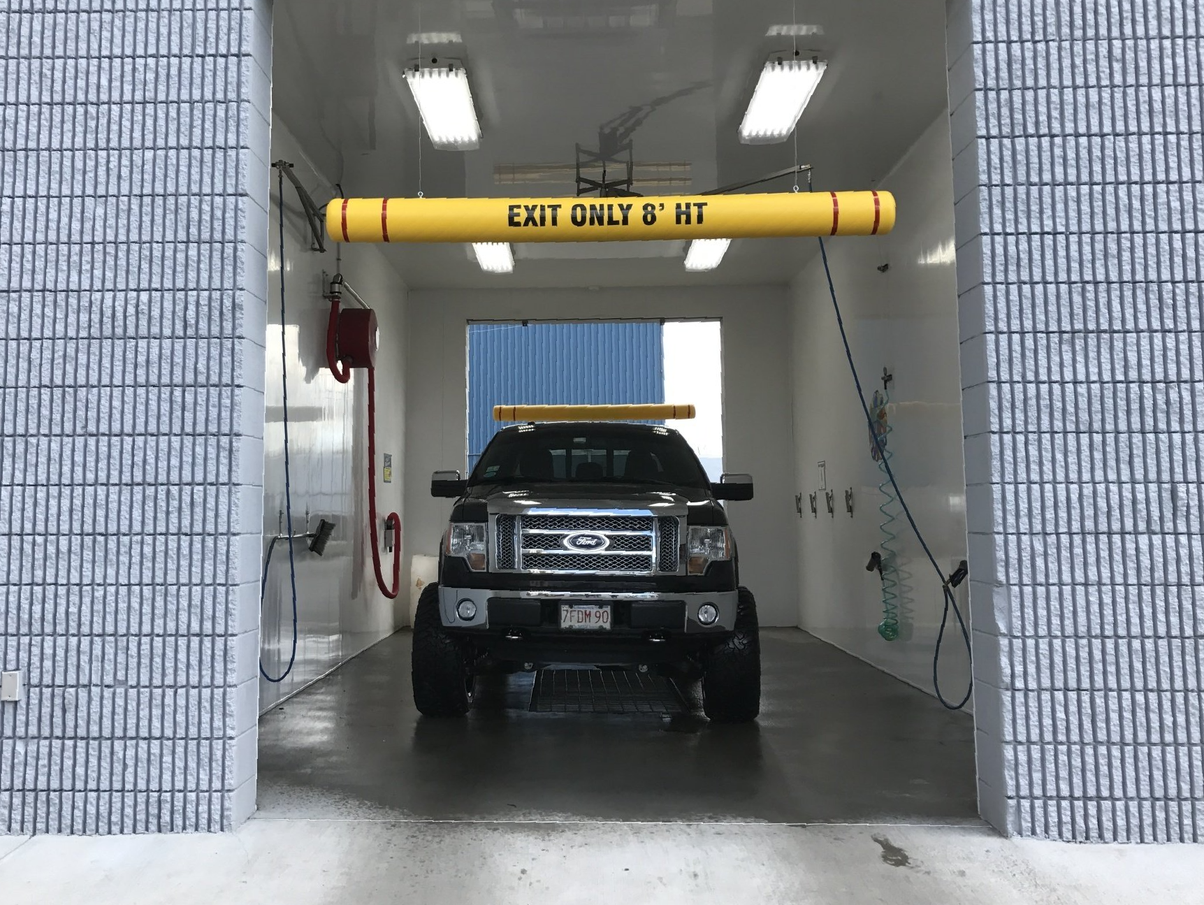 Fairbanks Splash & Dash Car Wash Express