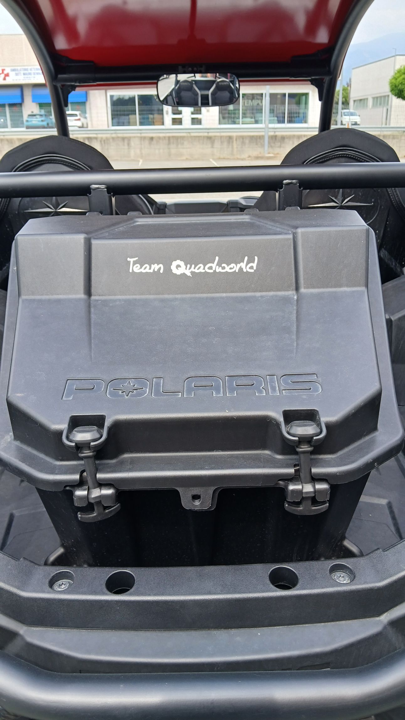 Contenitore portaoggetti nero per Polaris RZR con scritta 