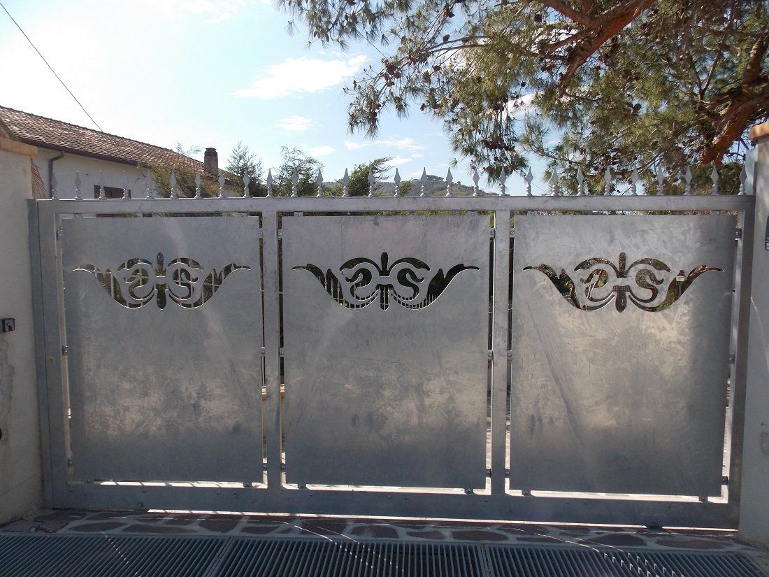 cancello scorrevole in ferro