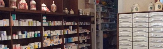 Interno della Farmacia Al Pozzo di Mantova