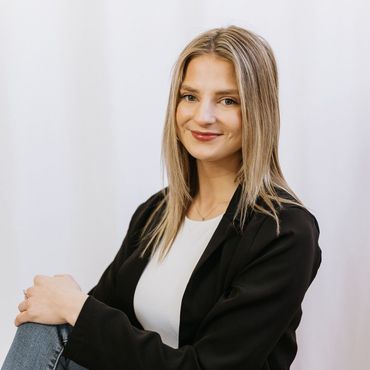 Angela Ballman headshot