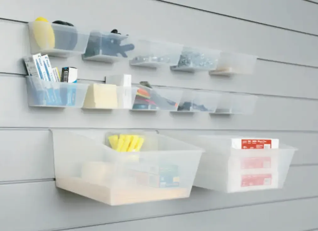 Plastic bins Slatwall Accessory