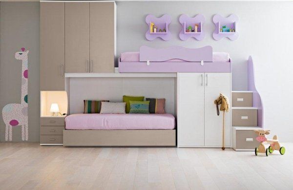 cameretta con arredi lilla e beige