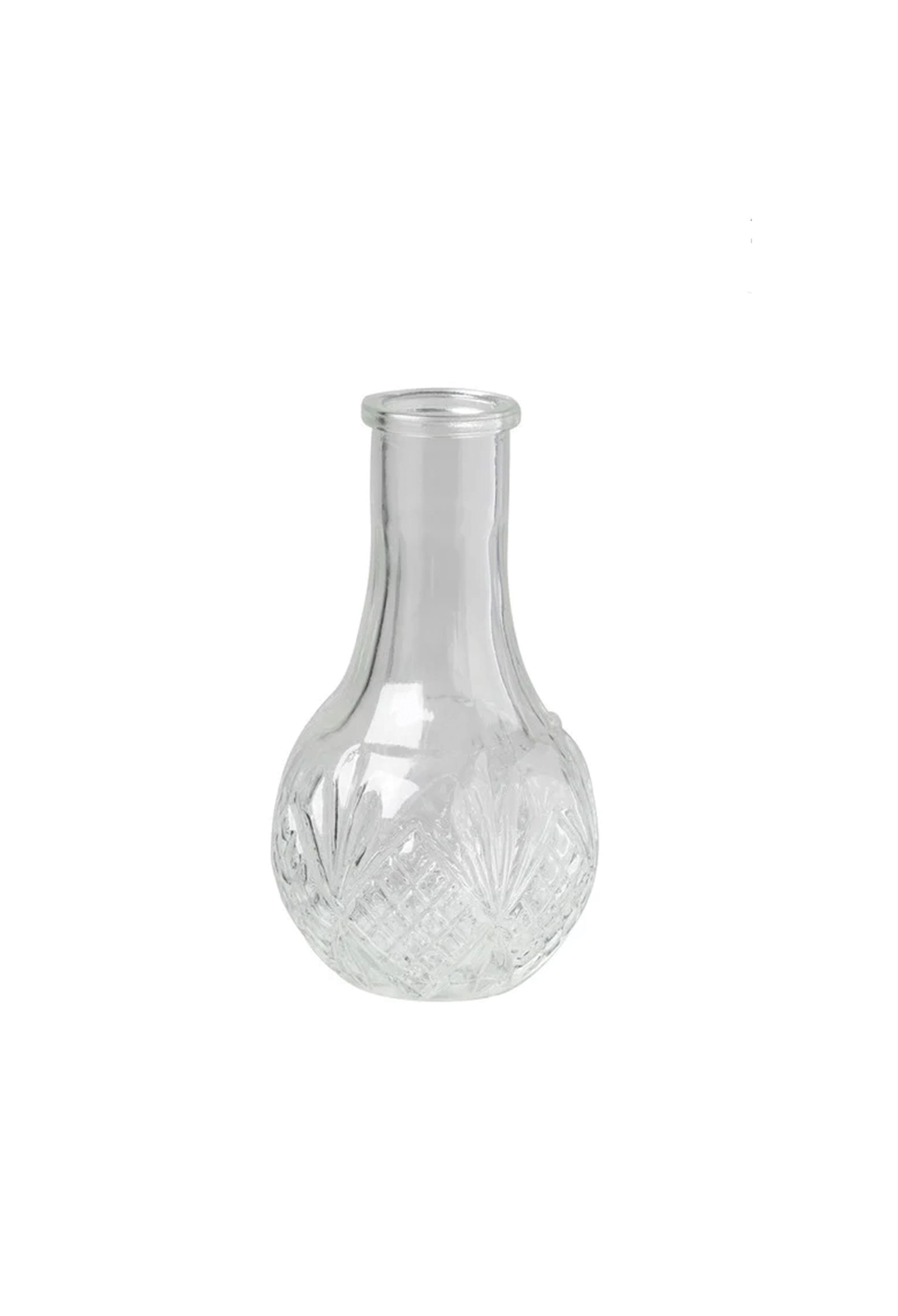 Deze leuke flesvaasjes zijn ideaal om tussen andere decoratie items te zetten. Ga met de trends mee en zet er droogbloemen in of leuke lichtjes.