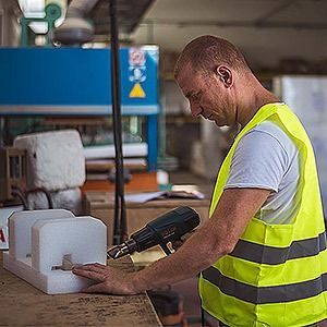 operaio al lavoro