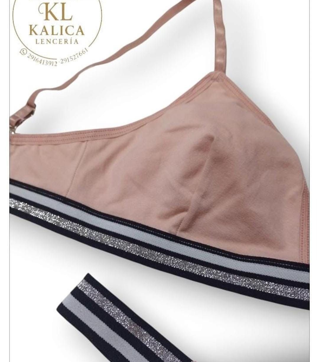 Un primer plano de un sujetador de lencería kl kalica
